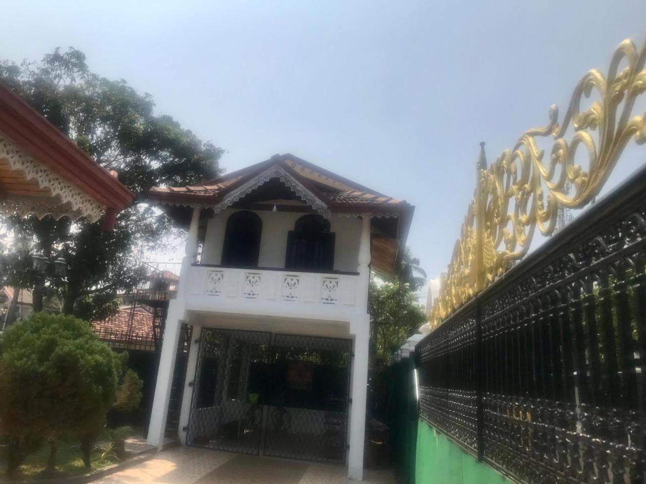 Kingz And Queenz - Negombo Exterior photo
